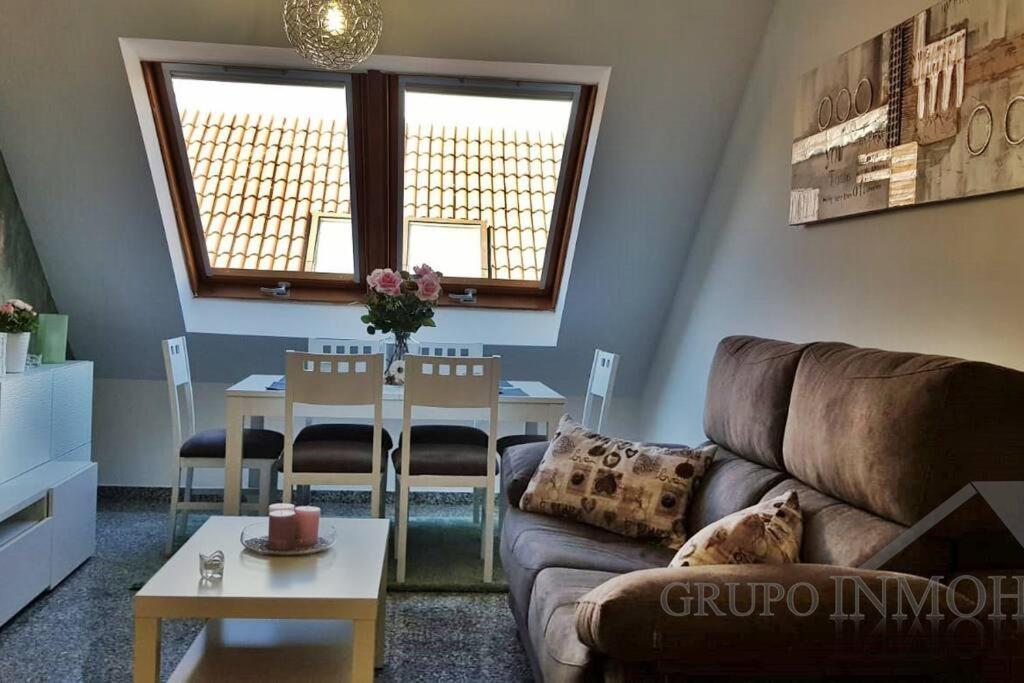 شقة Atico Del Sol فوينخيرولا المظهر الخارجي الصورة